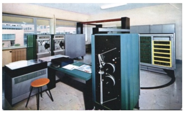 •Nasce la divisione elettronica di Olivetti •Presso la Fiera di Milano viene presentato l’Elea 6001 venduto in 170 esemplari