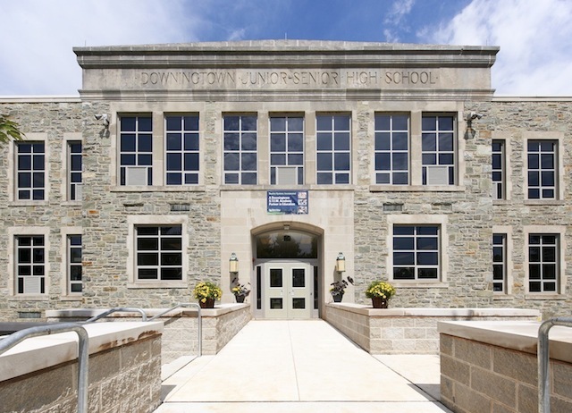 Hace un año comencé mi primer día de escuela secundaria en la Downingtown STEM Acadamy. En STEM yo hice un montón de nuevos amigos que no habría hecho lo contrario.