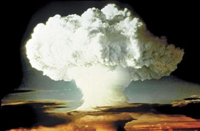 First Test of Thermonuclear Bomb