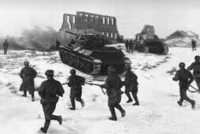 Soviet counter-offensive at Stalingrad begins