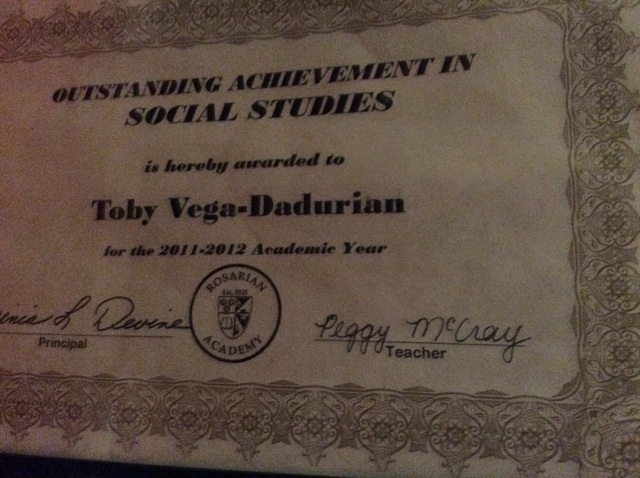 Diciembre 13, 2013: Hace tres años en diciembre yo gané logro excepcional en Ciencias Sociales en sexto grado.