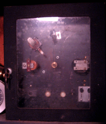 George Devol patents a playback device