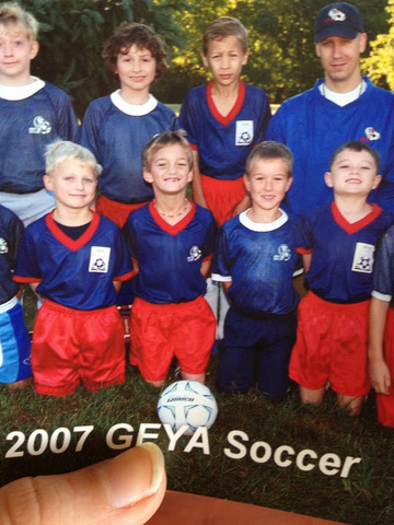 Hace diez anos comenzado jugado futbol.