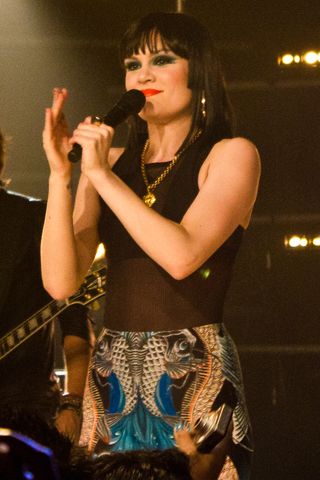 Jessie J wins Most Popular International Artist