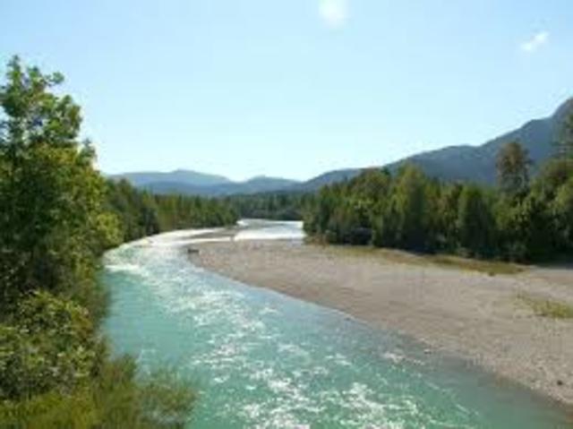 Felix wacht am Isar entlang mit ein Fürchterlichen Kopfschmerzen. Er hat keine Geld, Brieftasche, Uhr, oder Papiere. Man hat ihm bestohlen.