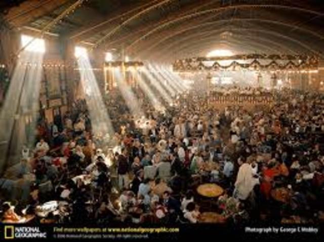 Felix ging an Oktoberfest, und trank ein Bier.