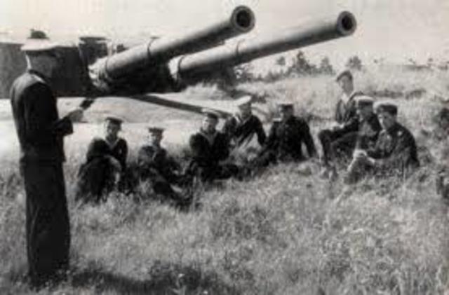 Germans take Sevastopol.