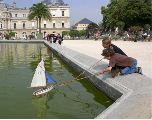 Ancien Monument a Paris