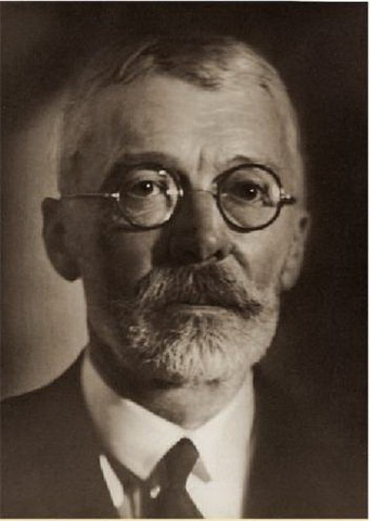 Károlyi Gyula