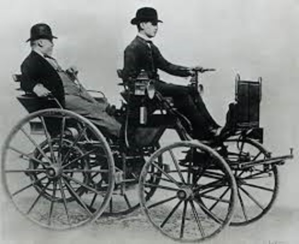 1881:  Vehiculo Eléctrico de Jeantaud.