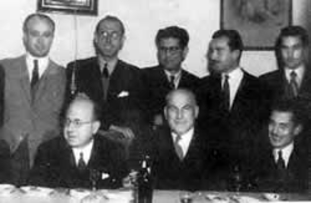 Acogido por el Grupo Cántico