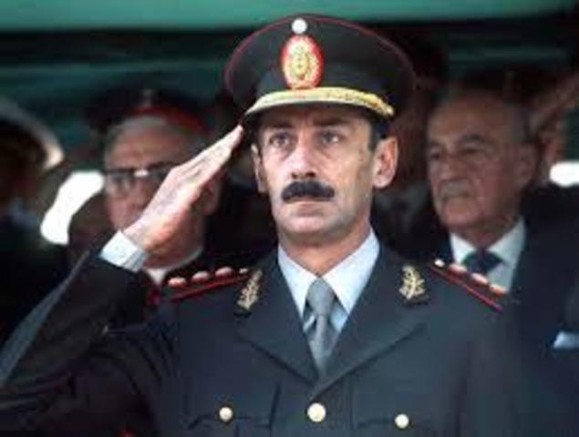 Jorge Rafael Videla lidera el proceso de reorganizacion nacional