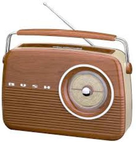 RADIO (PRIMERA TRANSMISIÓN)