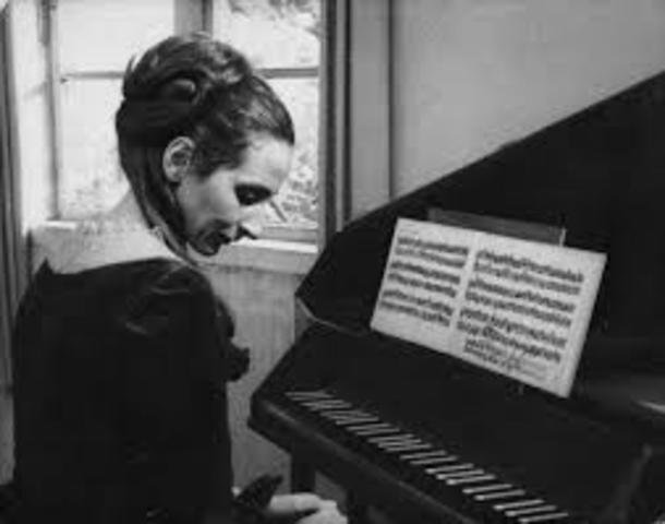 Se casa en segundas nupcias con la cantante Anna Magdalena Wilcken, con la que tendría trece hijos.