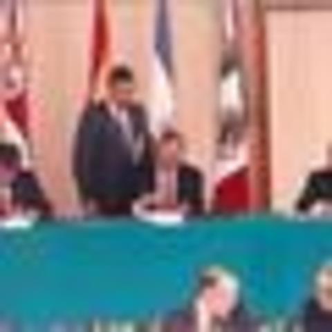 e firmó el acuerdo de Ciudad de México, donde se dieron por finalizadas las negociaciones