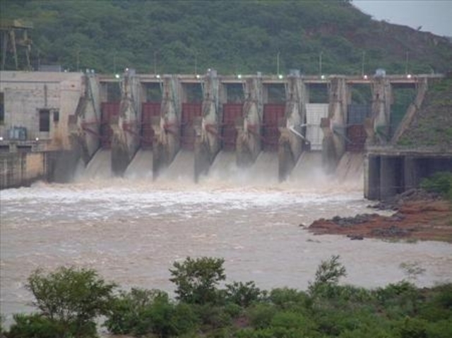 Ataque a la Central Hidroeléctrica 5 de Noviembre