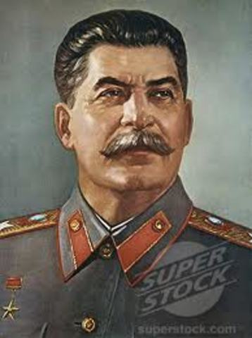 Joseph stalin becomes leader of Soviet Union