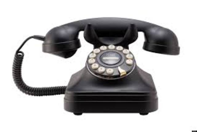 Felix ruft Muller und erklart das Problem.