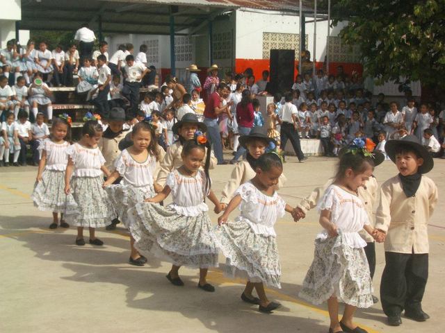 PRESENTACIONES CULTURALES