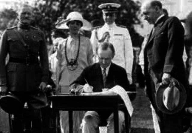 The Locarno Pacts are Signed