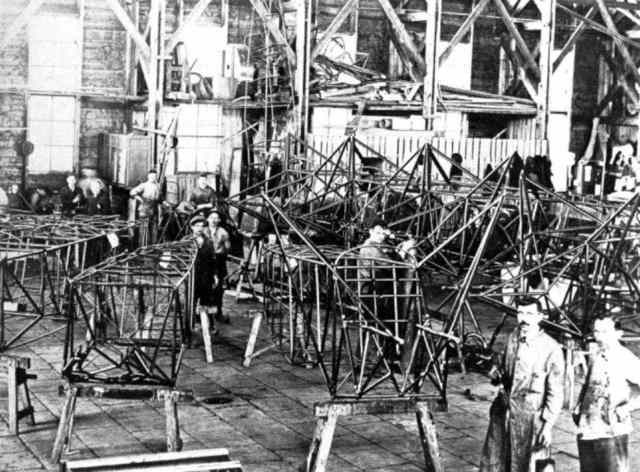 Lange werkdagen in de fabriek