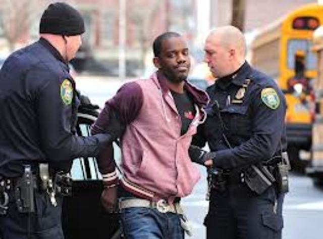 Felix, Mueller, und Bruno findet die Maenner in Uniform.