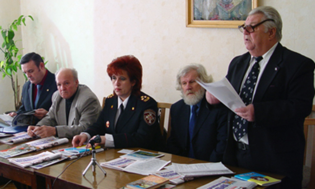 Голова  Донецької письменницької організаціїї