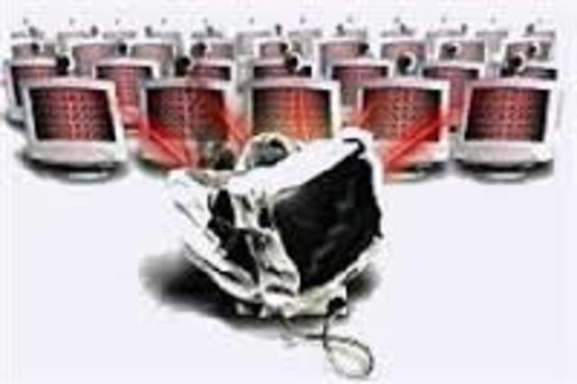 DARPA forma el Equipo de Respuestas de Emergencia Informática (CERT).