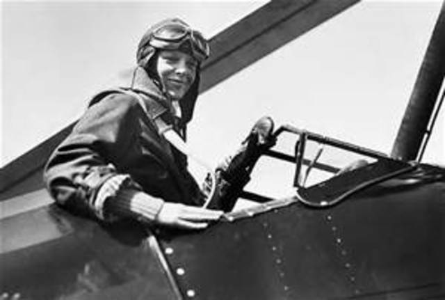 Amelia Earhart Flies Solo