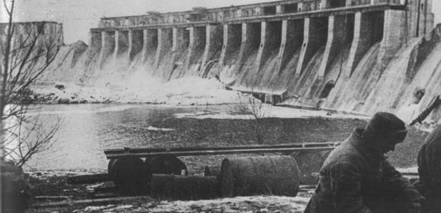 Відвойовано о. Хортиця та правобережна частина міста