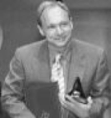 ARPANET se transforma en internet