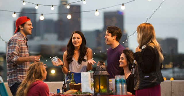 en el transcurso de la secundaria tuve muchos aprendizajes no solo cosas que la escuela te enseña, aprendi muchas cosas acerca de la gente historias comportamientos y mil cosas aprendi a convivir y salir con amigos