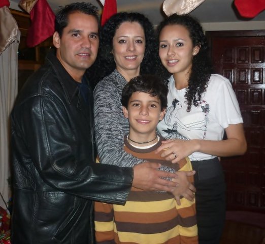 dieron califiaciones y me fui de vacaciones a tijuana con mis abuelos y me senti muy feliz