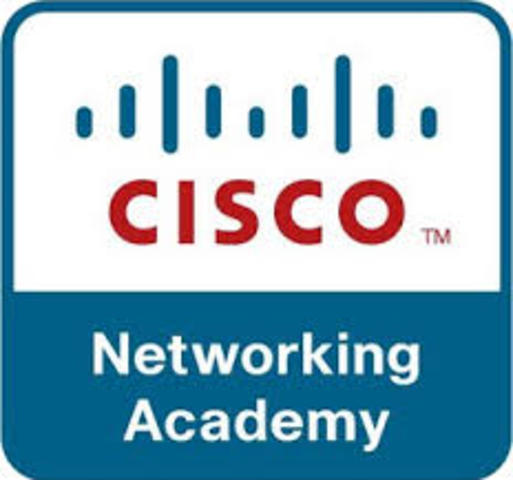 Cisco alcanza el 70% de las ventas a través de Internet y se lanzan las Academias de Networking.