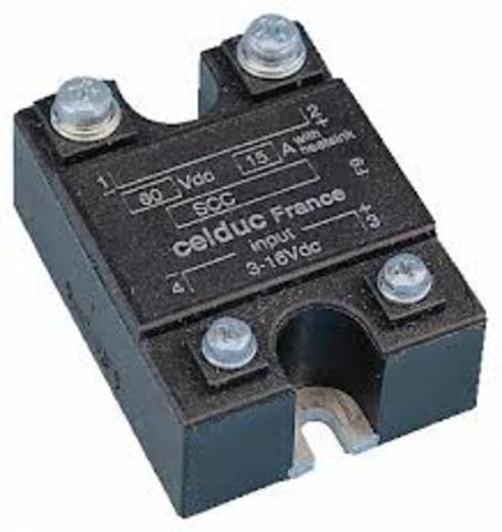 John Bardeen, William Shockley y Walter Brattain inventaron el transitor de estado sólido.