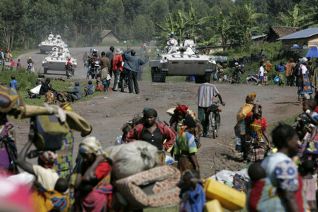 More Troops arrive to evacuate "white" civilians