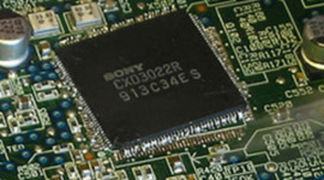 Uso generalizado de circuitos digitales integrados y advenimiento de las PC digitales.