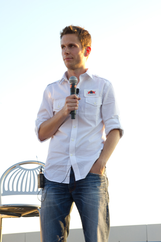 Matthew Inman Raises Money