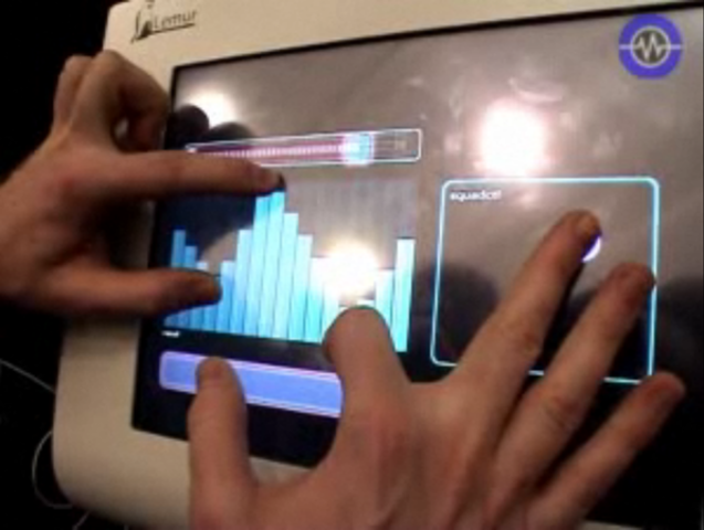 Primera pantalla multitouch