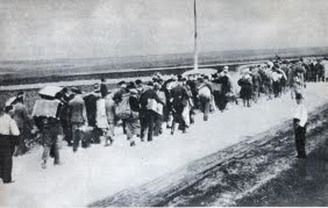 escaping - 300 jJews escaped the concentration camps - The rebels were killed  - not more than 40 survived - few guards were killed