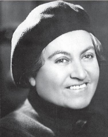 GABRIELA MISTRAL