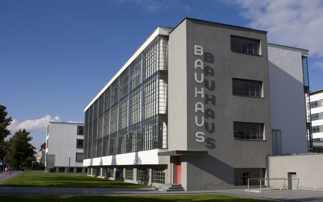 EDIFICIO BAUHANS