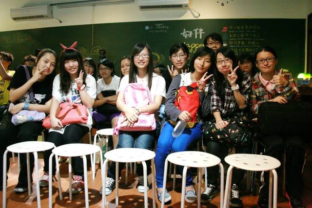 哲學星期五     抗疫先鋒與伊波拉的直球對決