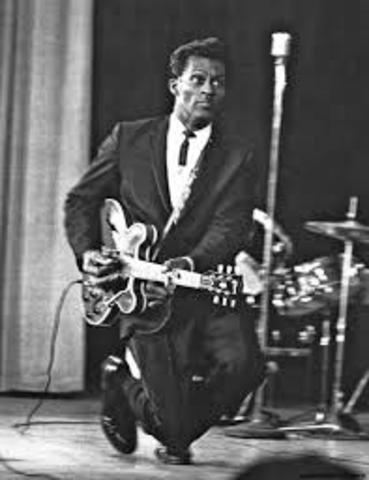 Charles Edward Anderson "Chuck" Berry (Saint Louis, Misuri,)