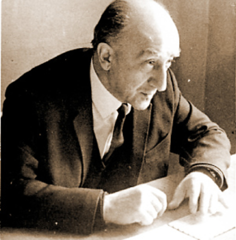 Защитил докторскую диссертацию