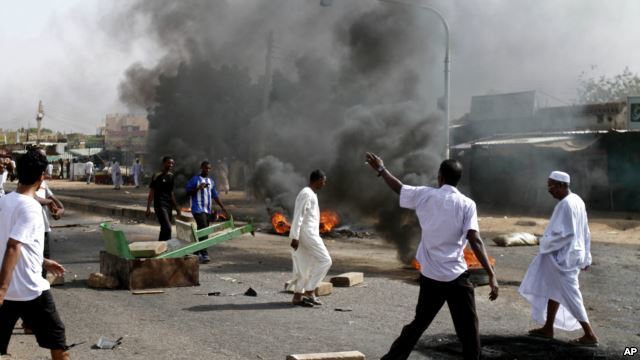 Protests in Sudan as fuel prices soar