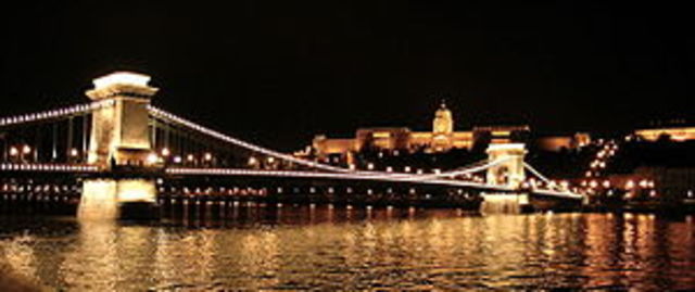 letették a Lánchíd alapkövét