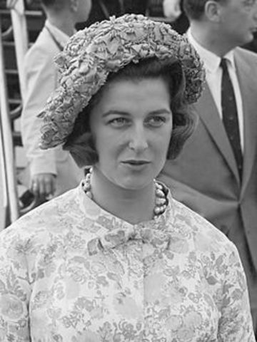 Princesa Alexandra, la Honorable lady Ogilvy