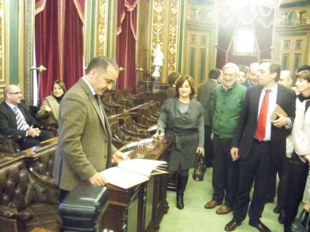 Tesis doctoral titulada