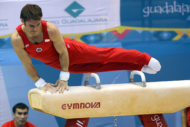 Bronce en el All Round en los Panamericanos de Guadalajara, plata en categoría salto y suelo